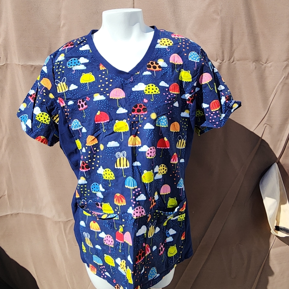 Cherokee Print Scrub Top